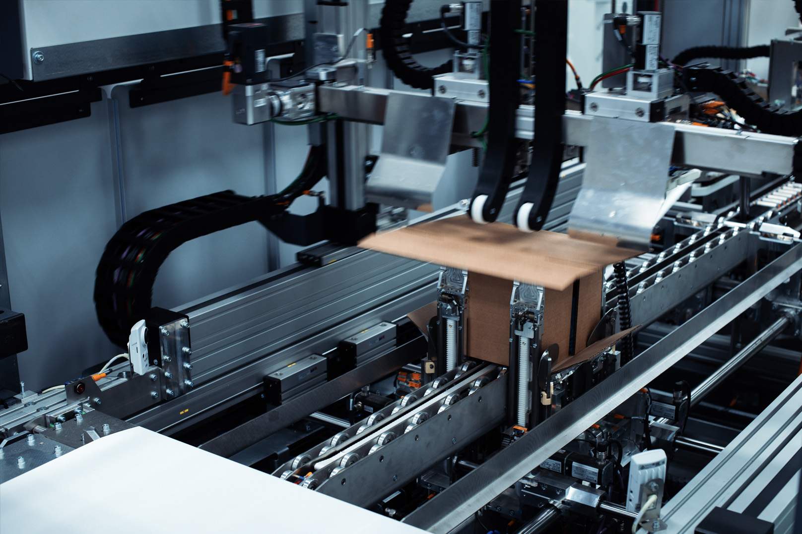 Automated packaging machine for Consumer electronics